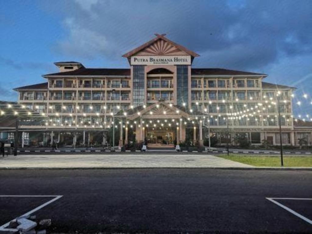 Putra Brasmana Hotel Kuala Perlis Exterior foto