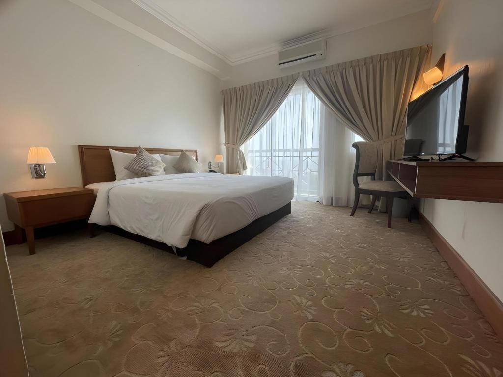 Putra Brasmana Hotel Kuala Perlis Exterior foto